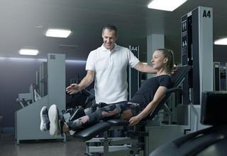 Trainer mit Kundin