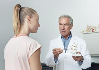 Frau mit Dr. Biggoer